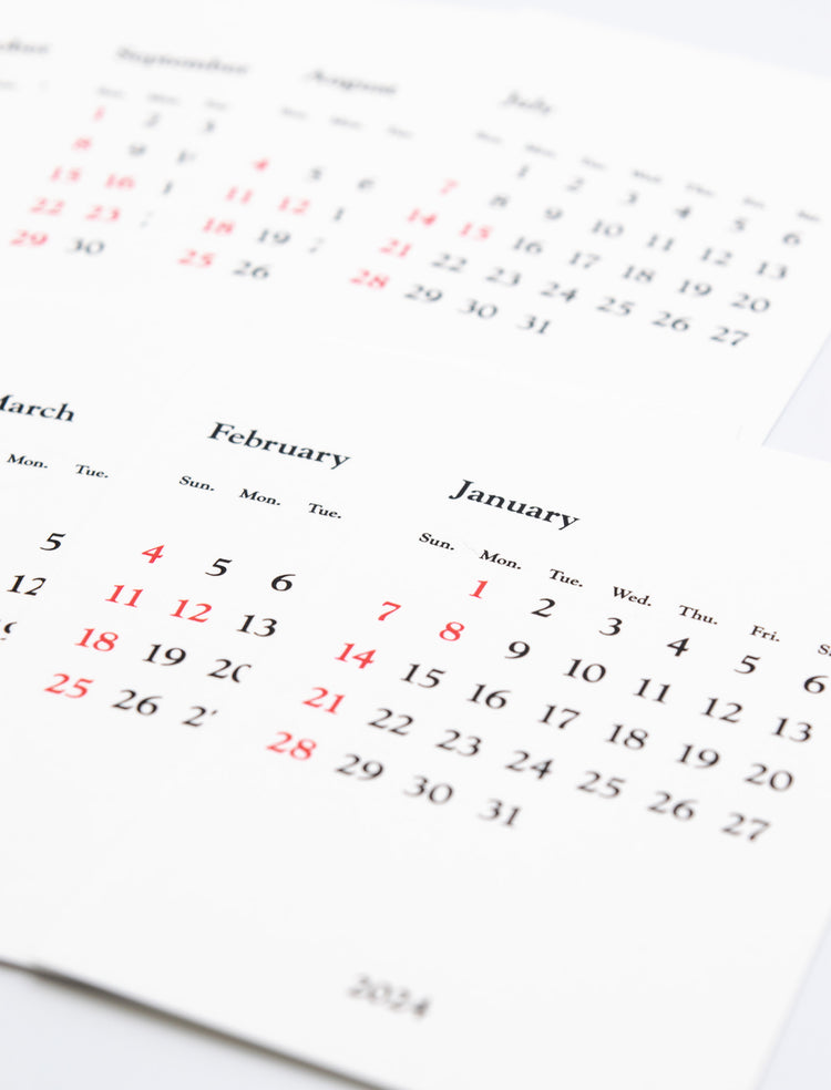 Goudy（ガウディ）書体のカードカレンダー 20224年 祝日対応